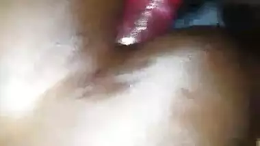 जीजा ने कंडोम चढ़ा के साली की गांड मारी