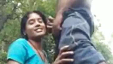 देहाती स्टाइल में ओड़िसा भाभी और सरपंच का सेक्स वीडियो