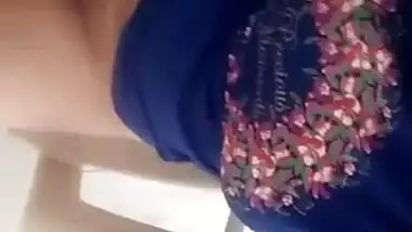 bhabhi masturbating on chair