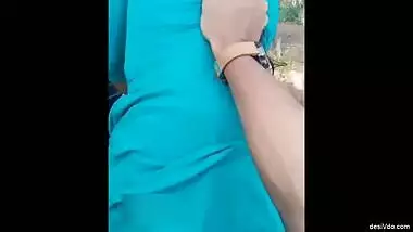 Tamil Lovers Fingaring Blowjob & Fucking in Car Part 2