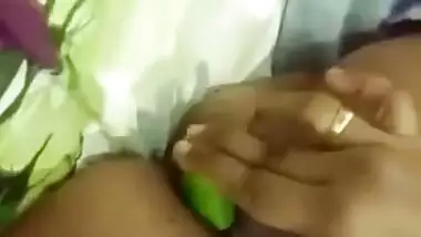 Desi girl has XXX sex with the cucumber in a video that becomes MMS