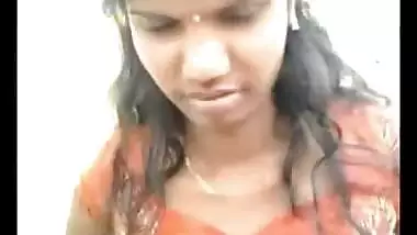 Sxy Tamil Babe Boob Press Outdoor in Park wid Audio