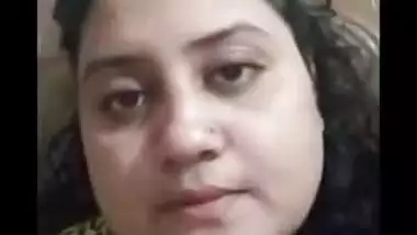 Sexy Bangladeshi Boudi Showing Her Boobs on Video Call