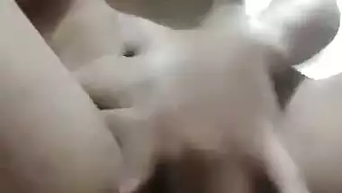 Horny Desi Hot Girl Pussy Fingering