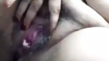 Busty milf strips and shows her hairy pussy in xxx MMS