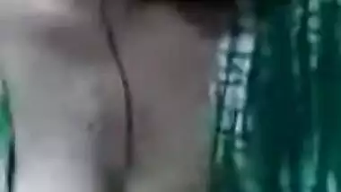 Desi cute girl nude video