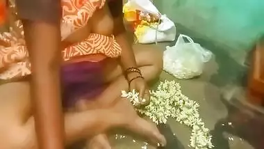 Desi Aunty Flower Sex In Home