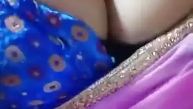 Desi Wife Showing Her Boobs