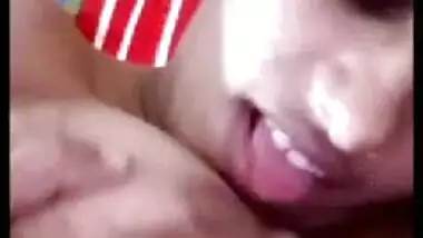 Desi Girl Showing her tits