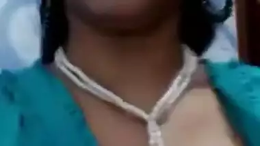 Sexy Bhabhi Shows Her Boobs and Pussy