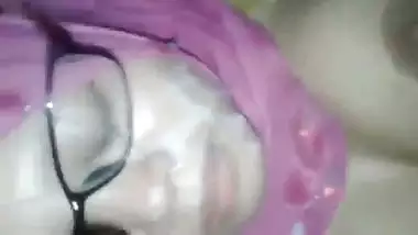 A milf takes her stepson’s cum on her face in Bangladesh sex