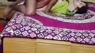 Old man fucking his hot bahu desi viral mms