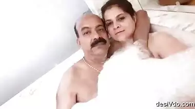 Indian Matured Couple fucking mms part 2