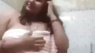 Ordinary video call gives Desi guy XXX opportunity to see sexy fatty's tits