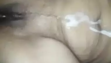 Desi village aunty sucking cock passionately and hard chudai with clear hindi audio (use earphone).