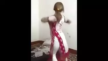 Bangladeshi hot girl arabian dancing