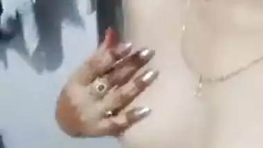 Beautiful Bhabi Fingaring Her Pussy