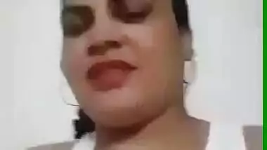 Desi Married Bhabi Showing And Saying ami Babuler Bou Enjoy the Bangla Talk (Update)