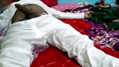 बहू की चूत का रस्स पिया चाइ पीने के बाहाने