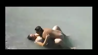 BBW Goa aunty enjoys outdoor sex on the beach with lover