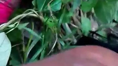 देहाती चाची कि चूत चुदाई खुले में