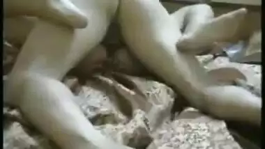 एमेच्योर साल की लड़की की सेक्स वीडियो में भारतीय जोड़ी