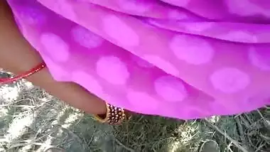 Desi sasur fucks his bahu outdoors on the farm