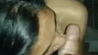 Indian girl begins chudai by giving boyfriend well-done XXX blowjob