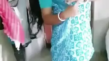 Desi Cute Girl Hot Boobs Show