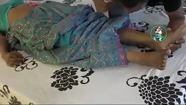 Mallu masala sex mms of hot bhabhi and her hubby’s friend.