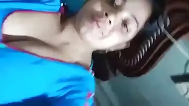 Namanshi Bengali Housewife Showing Pussy