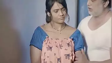 Husband Ke Sone Ke Bad Sexy Bahu Ne Sasur Se Romance Kiya