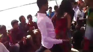 Desi Girl Piknik dance on boot