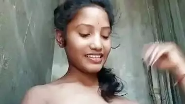 Desi cute girl very hot video