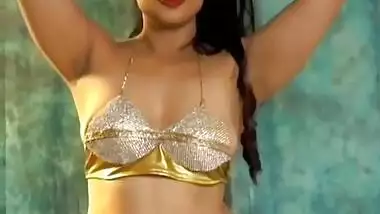 super maal in yellow bra