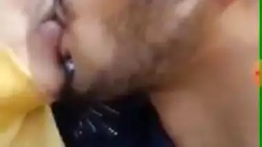 Kissing my indian gf like a hero