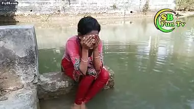 Desi cute girl bath