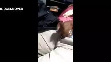 बस में मिली चुत को लंड की भूख