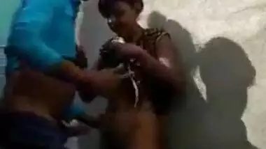 हॉट बिहारी रंडी को शराबी ने चोदा खंडर में