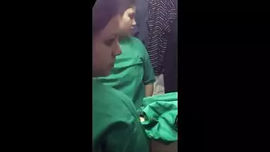 Desi girl caught in changing room