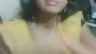 Desi Girl deep neck Churidar, Kiss posture and Lil Cleavage,Unseen