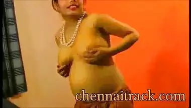 Tamil Girl’s Hot Dance Video On TikTok