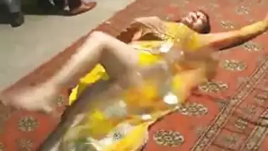 Men have the possibility to look at sexy Desi woman in yellow dress