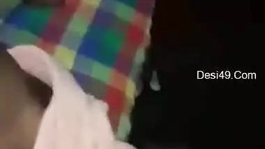 दुबली पतली नंगी औरत ने अपने बॉस को दिया ब्लोजॉब