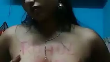 Kolkata boudi show her big boob selfie video capture