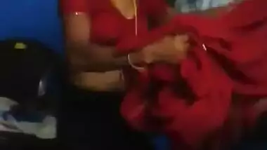 Tamil aunty Saree change