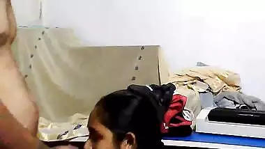 Chubby Bengali girl giving blowjob to her lover