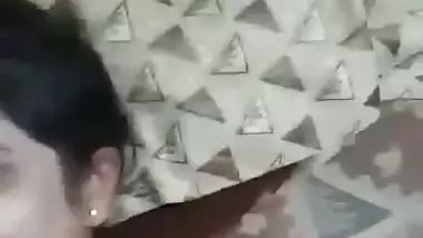 Guy records his sexy, nude GF’s Punjabi sex MMS