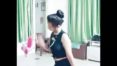 hot mumbai college girl kavitha saggy navel show