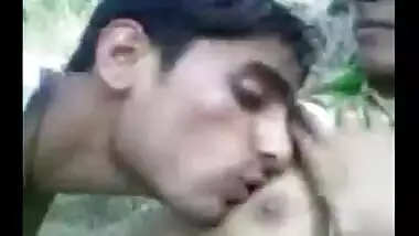 Desi village bhabhi’s outdoor sex with her neighbor